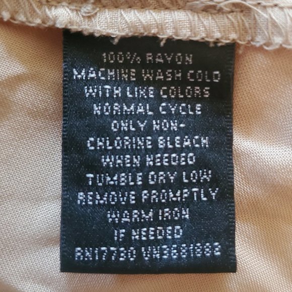 NWT Mossimo Sleeveless Taupe Blouse - Picture 9 of 10